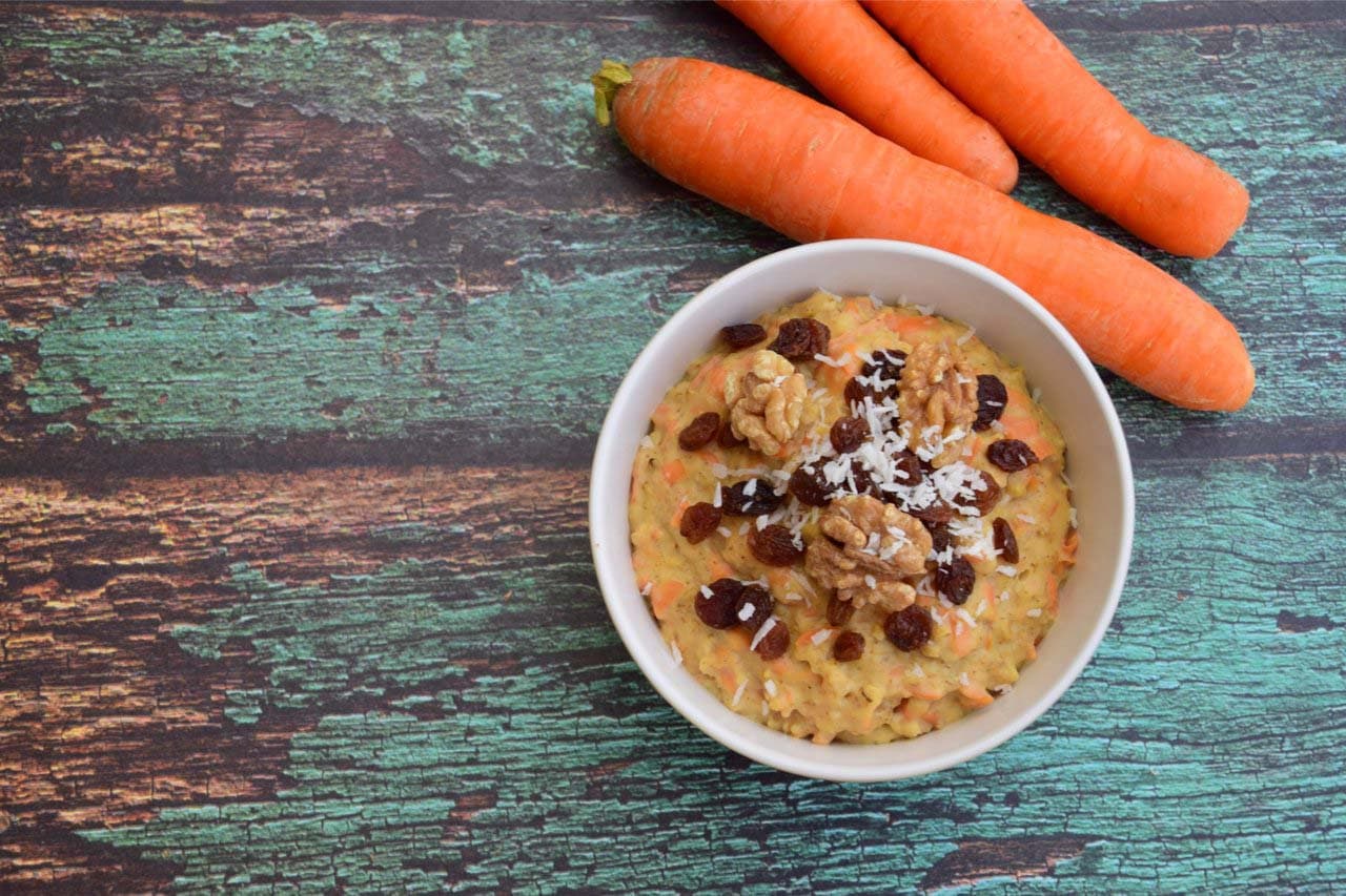 Mavie Work - einfache Diätrezepte 6 - Blog Ein Frühtsücks-Power-Becher ist die beste Möglichkeit gesund in den Tag zu starten. Shutterstock.com / amalliaeka